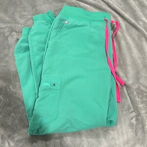 Surgical Green Zamora Figs